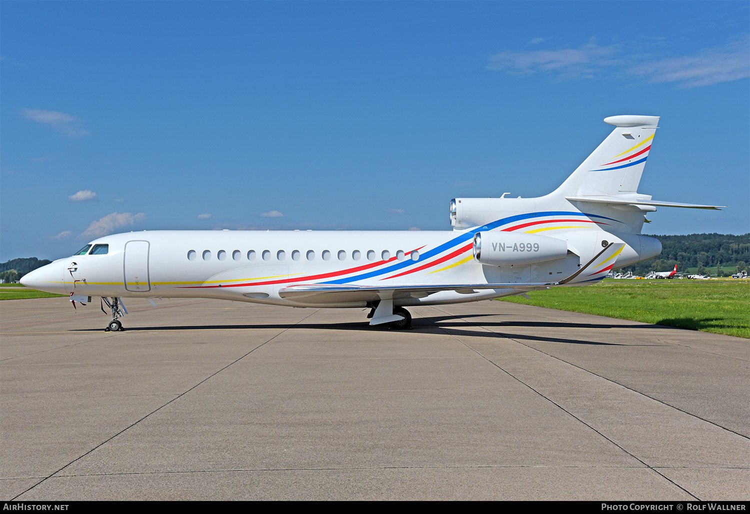 Dassault Falcon 8X VN-A999
